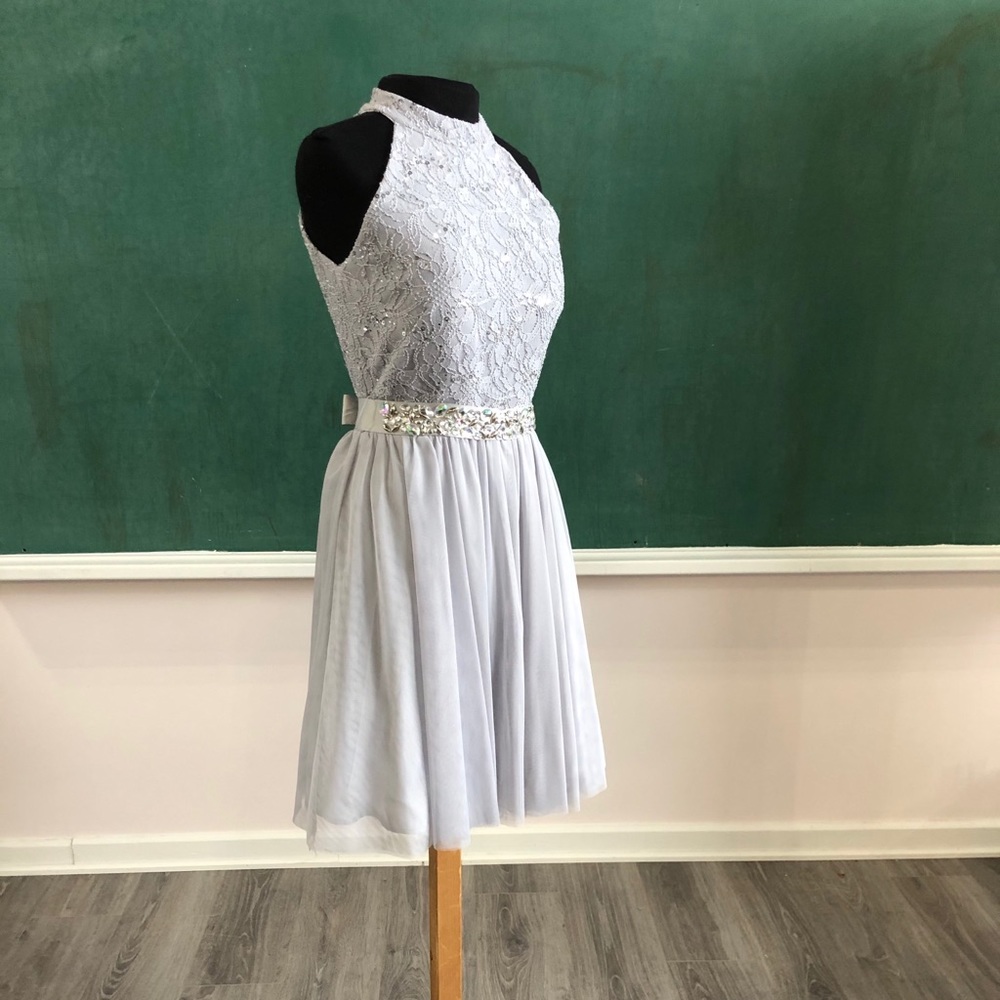 Short lace and tulle dress - medium